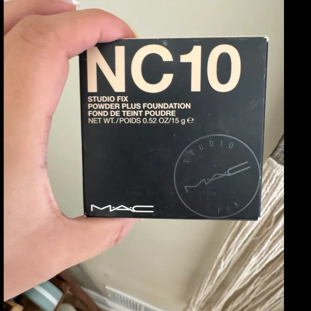 MAC Studio Fix Powder Plus Foundation NC10 - Picture 2 of 6